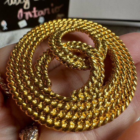 Chanel Vuntage Brooch *PRICE is FIRM* - Picture 8 of 15